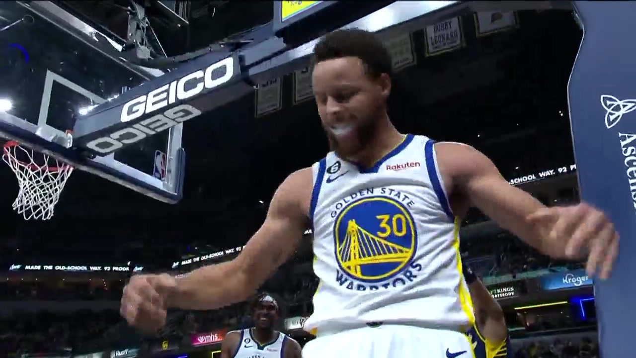 大秀肌肉！