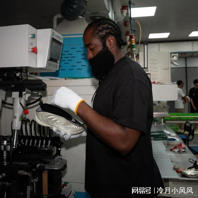 快船消息：哈登達成壯舉，悍將獲贊最被低估球員，大洛領跑護框榜